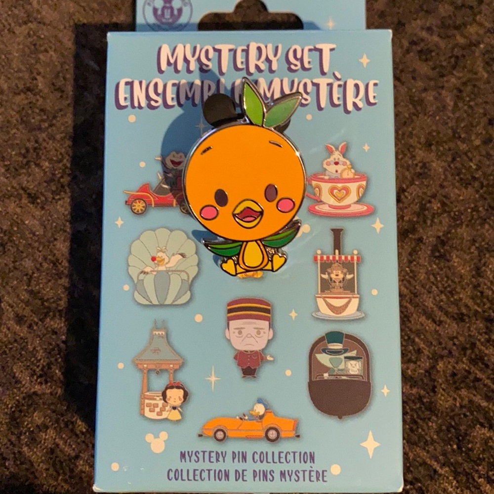 Disney Jerrod Maruuyama Mystery Pin Orange Bird